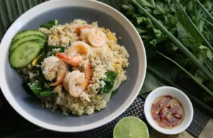 Khao Pad Gung – Thailändischer gebratener Reis mit Garnelen